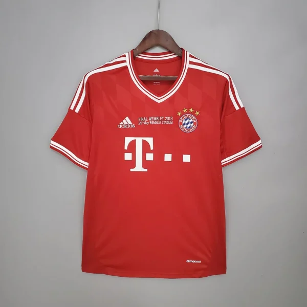 Retro Bayern 2013-14 Home kit