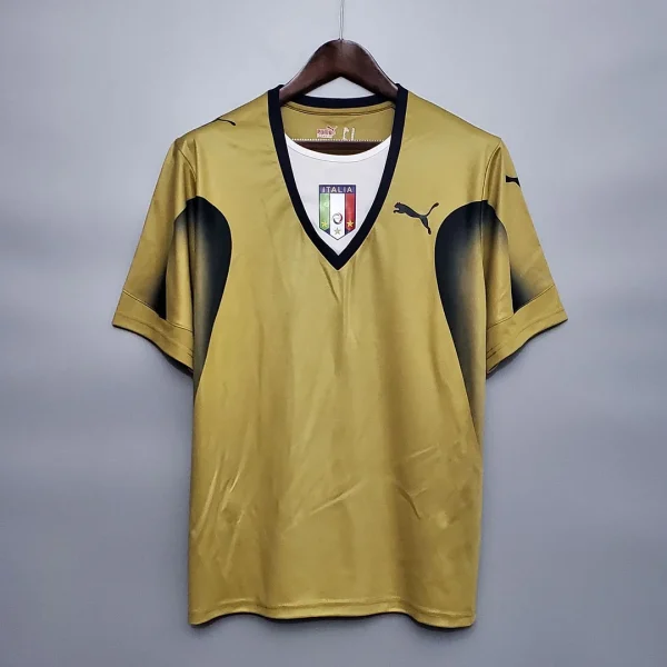 Retro Italy 2006-07 Golden Kit