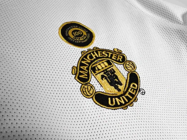 Manchester United 2001-02 Reversible Centenary Retro Long Sleeve Kit