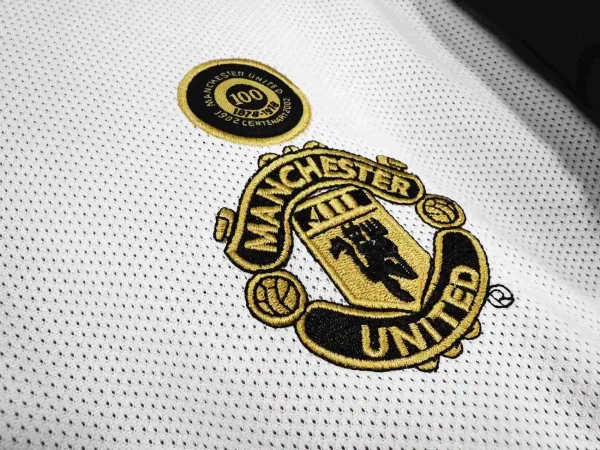 Manchester United 2001-02 Reversible Centenary Retro Kit